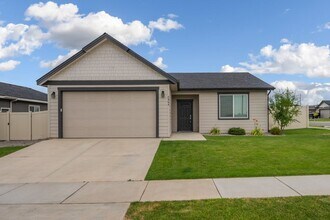 Building Photo - 5964 Gumwood Cir