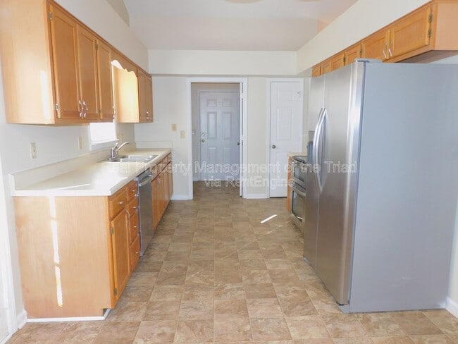 Building Photo - 600 Pecan Ridge Cir