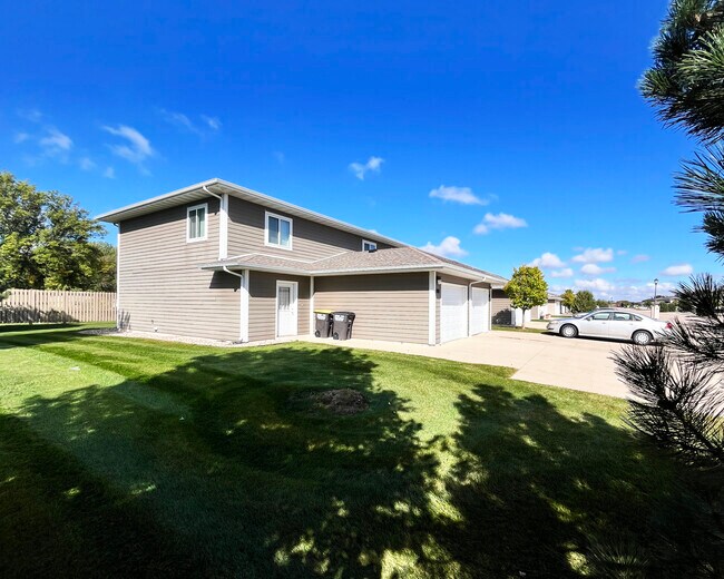 Foto del edificio - Autumn Wind Townhomes
