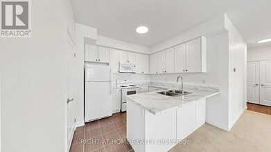 Building Photo - 2333 Sawgrass Dr