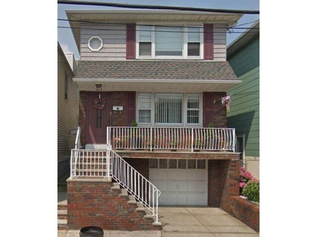 Foto principal - 212 N 3rd St