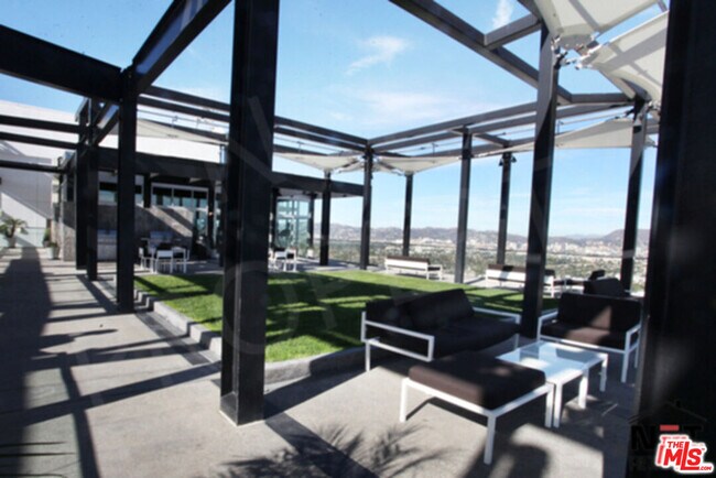Foto del edificio - 3810 Wilshire Blvd