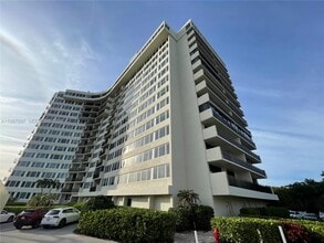 Building Photo - 3912 S Ocean Blvd