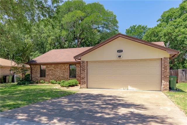Building Photo - 6929 Briardale Dr