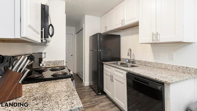 Foto del edificio - 1225 E Pleasant Run Rd