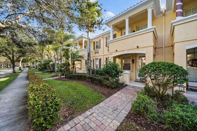 Building Photo - 4123 Community Dr