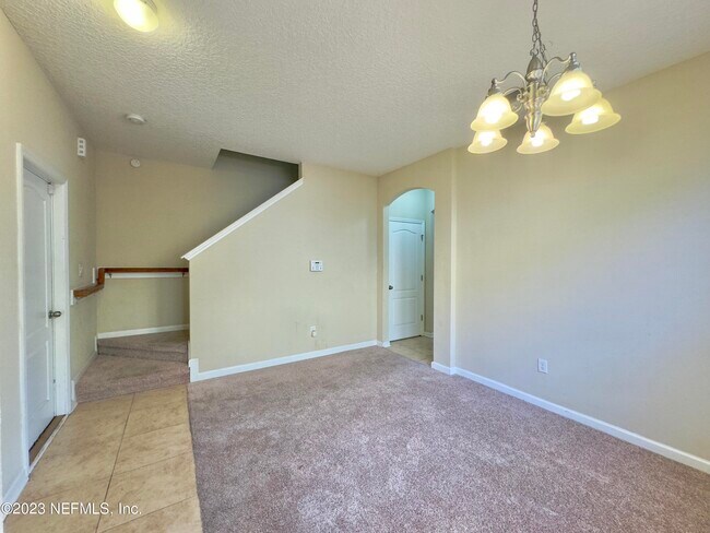 Foto del edificio - 3683 Hartsfield Forest Cir