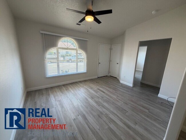 Foto del edificio - Remolded 3 Bedroom near Costco