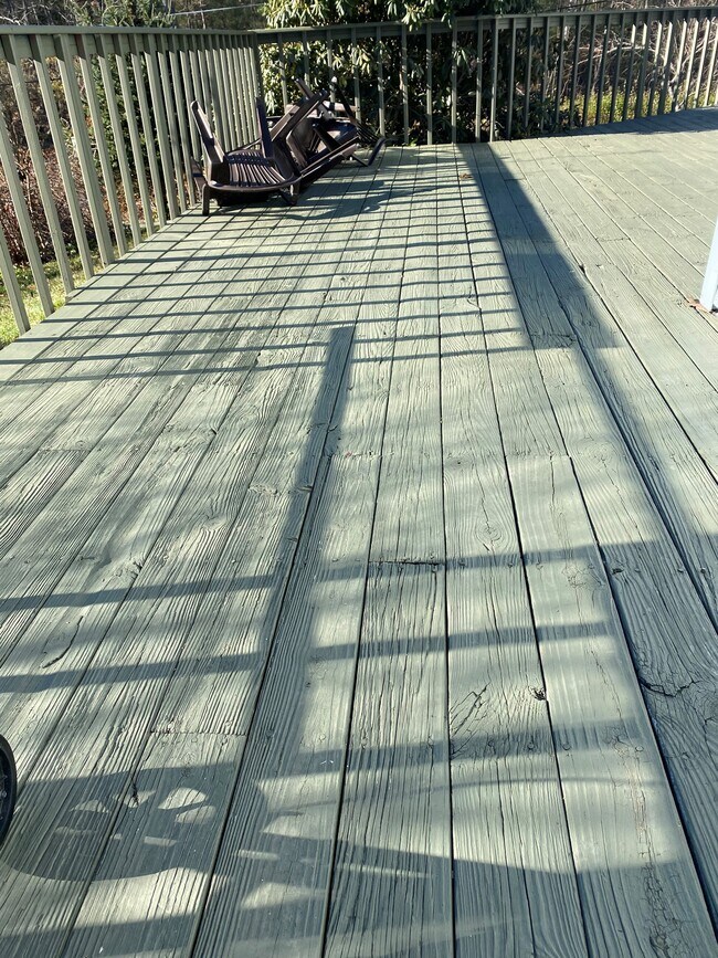 Large Deck - 44 Stay Rd