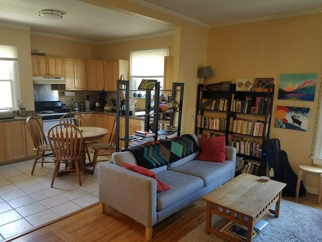 Building Photo - 817 52nd St