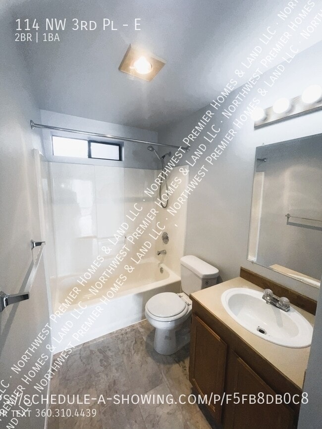 Building Photo - 114 NW 3rd Pl