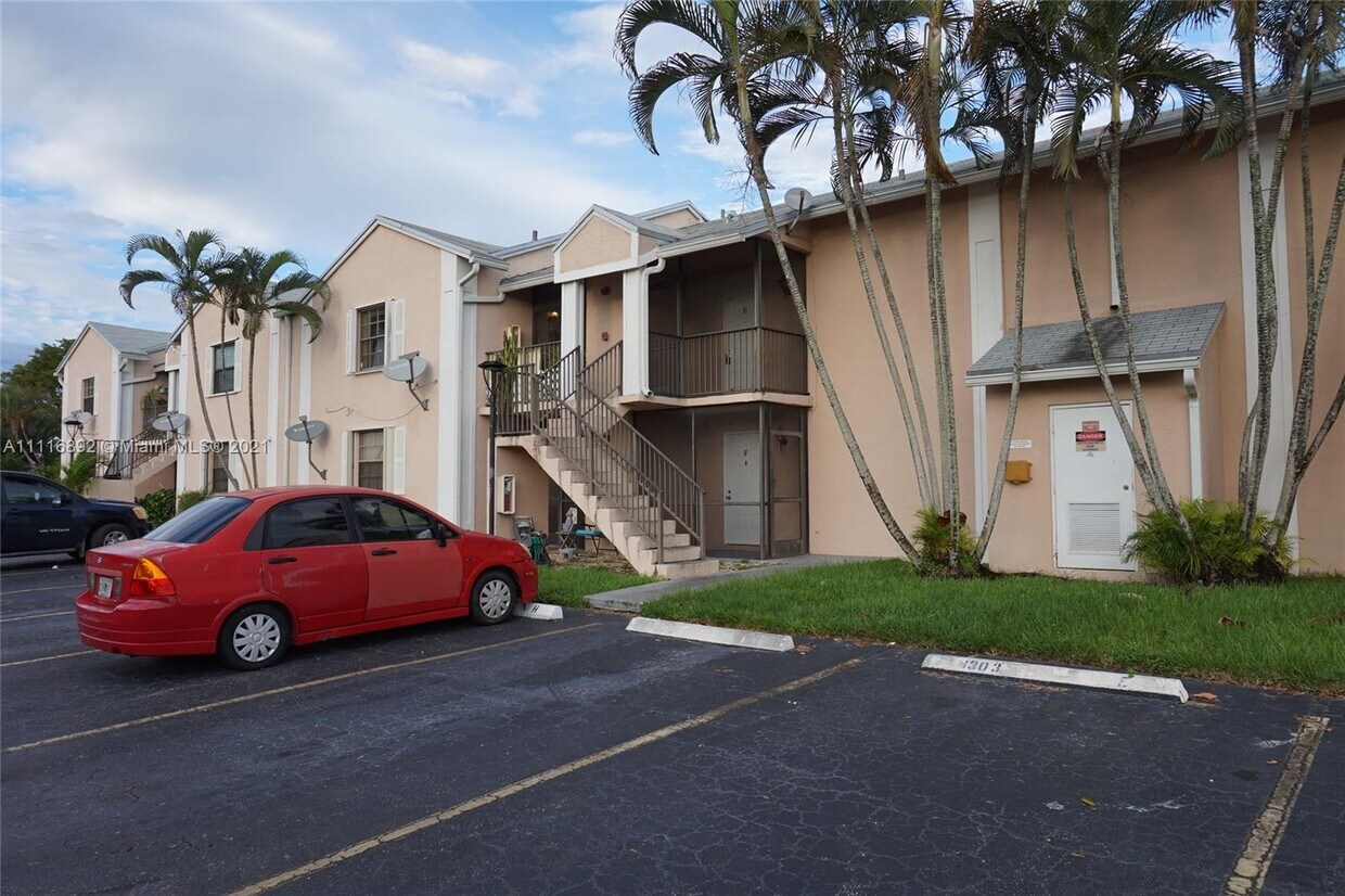 Foto principal - 1303 S Liberty Ave
