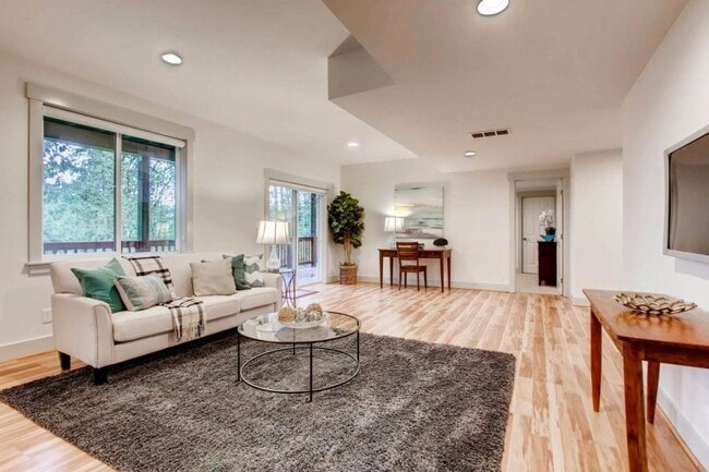 Building Photo - 4742 281st Ave NE