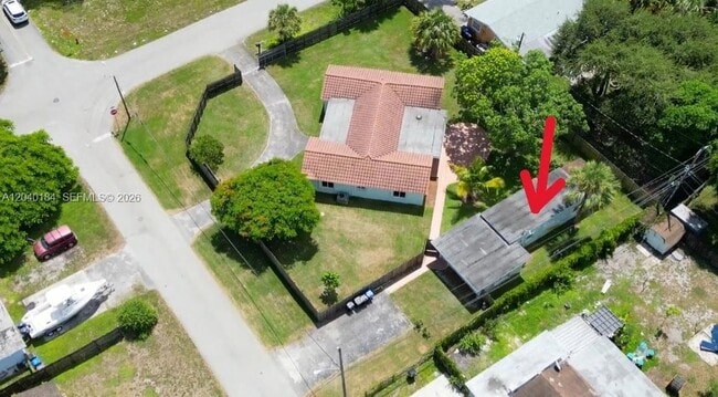 Foto del edificio - 2804 SW 16th St