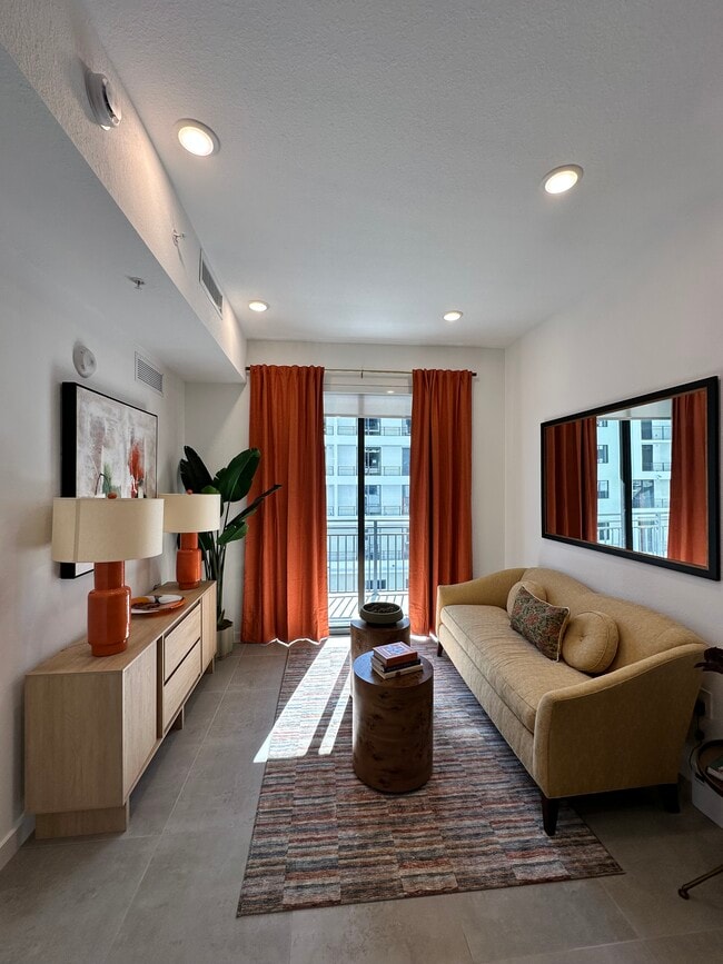 Building Photo - 1833 Madison St