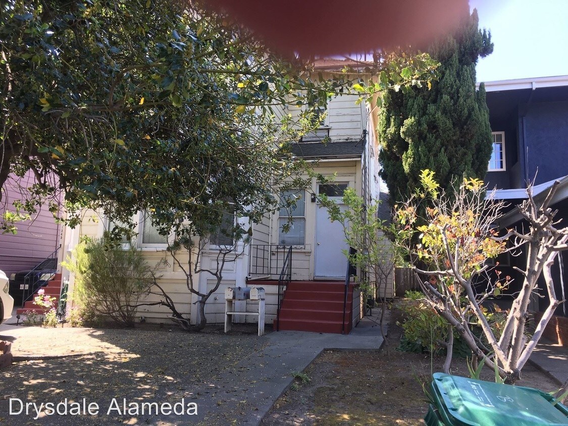 1345 Versailles Ave, Alameda, CA 94501 Room for Rent in Alameda, CA