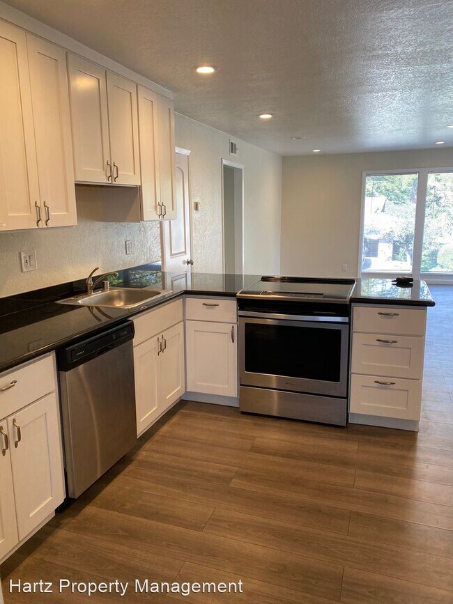 Building Photo - 3 br, 2 bath House - 2078 Donald Drive
