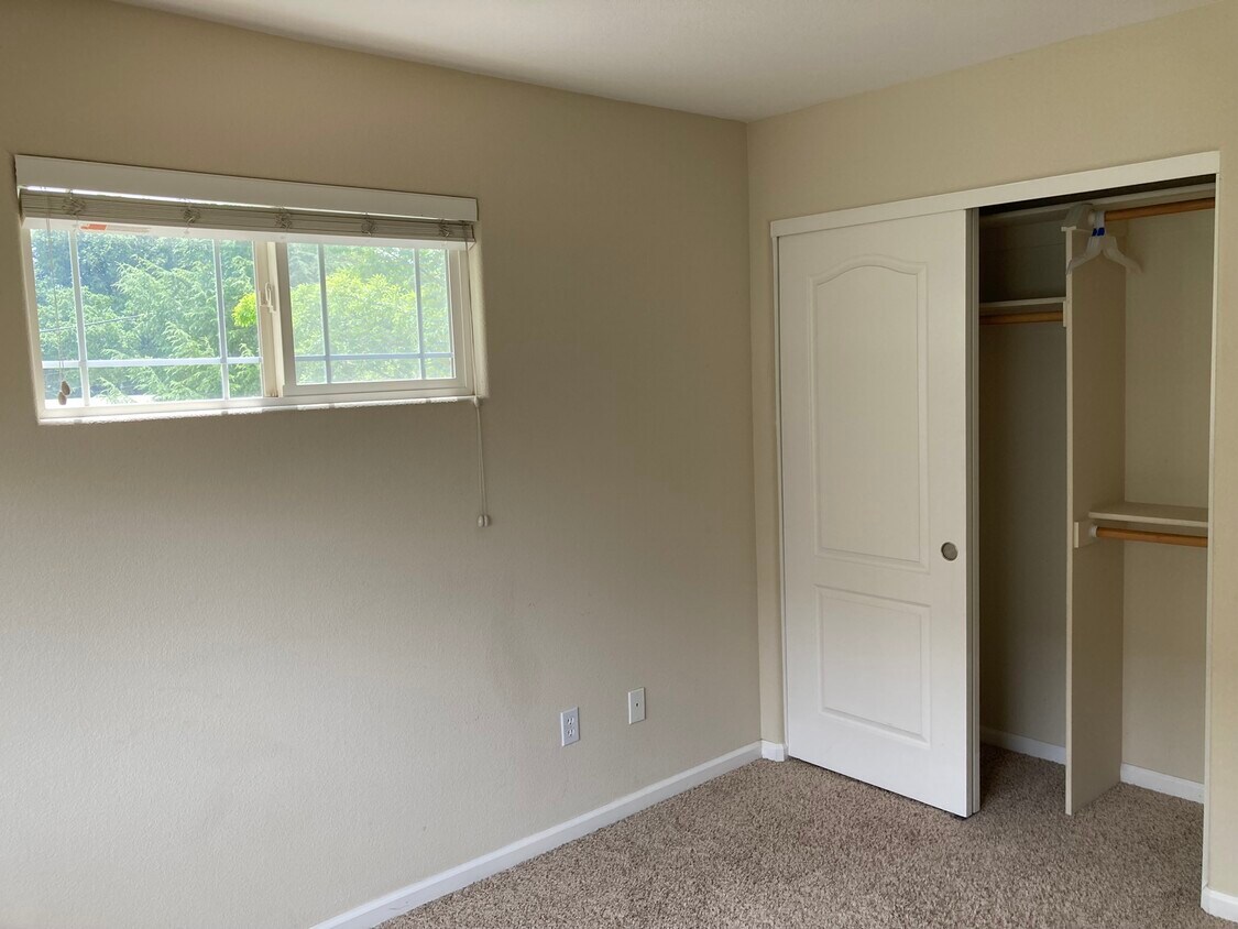 60 W Brookside Dr, Cloverdale, CA 95425 House Rental in Cloverdale