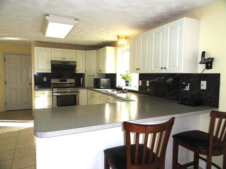 Kitchen - 17 Cottonwood Rd