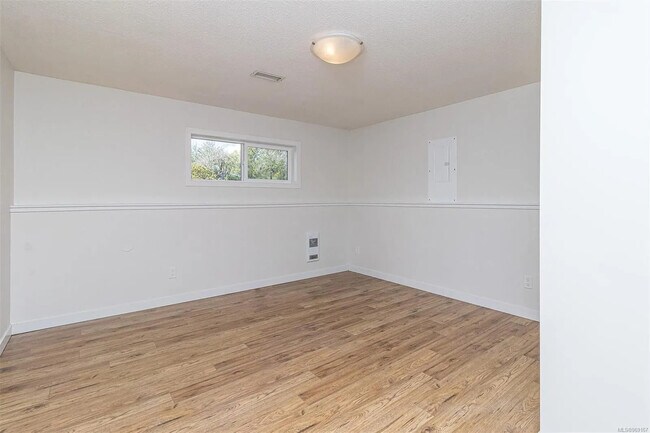 Photo du bâtiment - 5235 Miller Rd