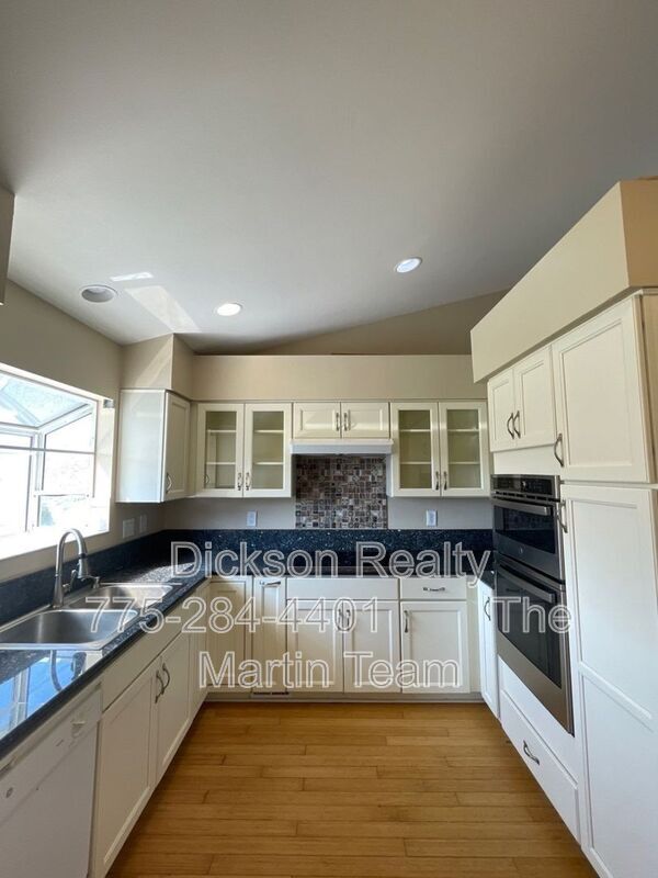 Building Photo - 5398 Coit Dr