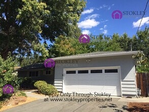 Building Photo - 229 Twinview Dr