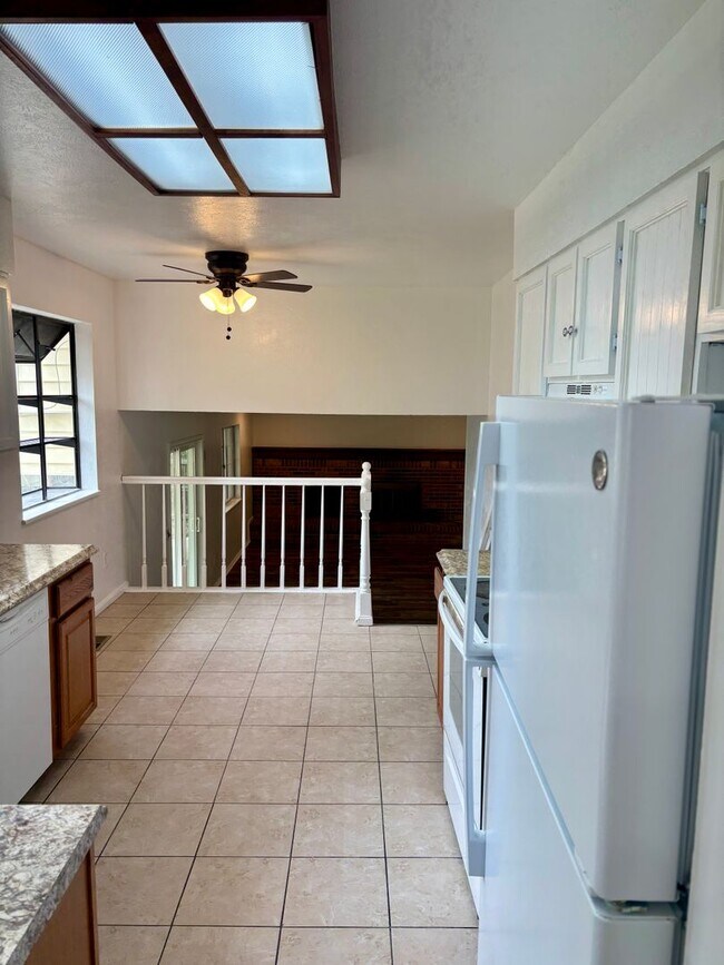 Foto del edificio - Charming 4bd/3ba home for rent Aurora Co 80017