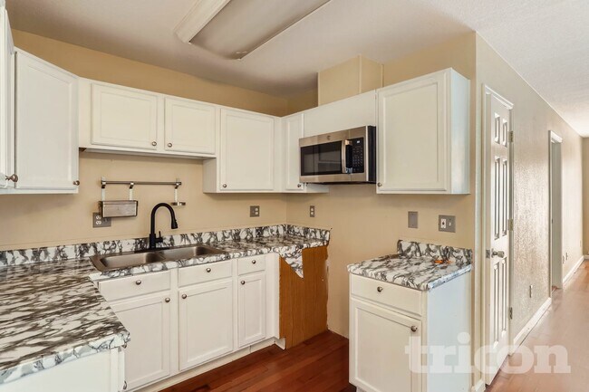 Foto del edificio - 240 S Irving St