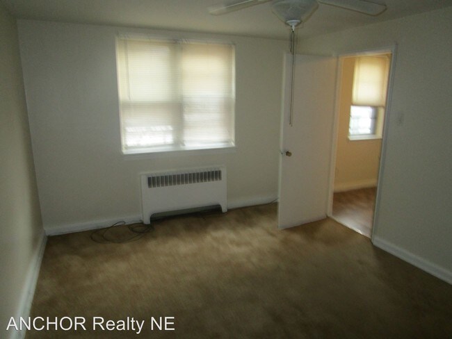 Foto del edificio - 407 E Godfrey Ave