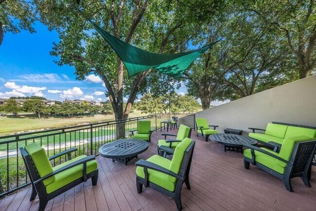 Foto del edificio - 1800 Sotogrande Blvd