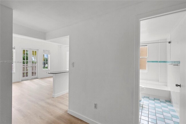 Building Photo - 918 Ocean Dr