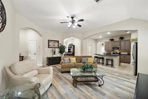 Foto del edificio - 13330 Canton Cliff Ct