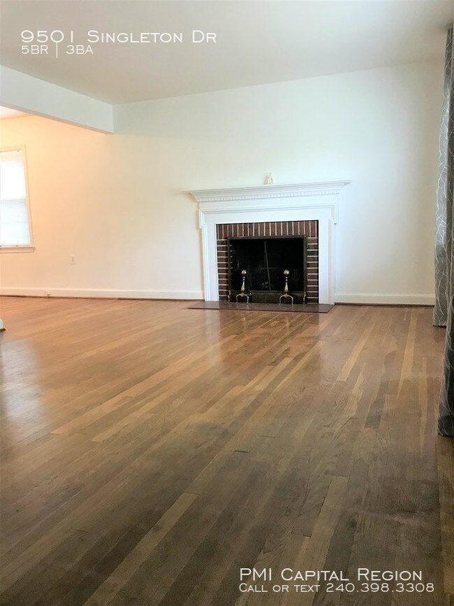 Building Photo - Spacious 4BD/3BA with Bonus Room in Basement