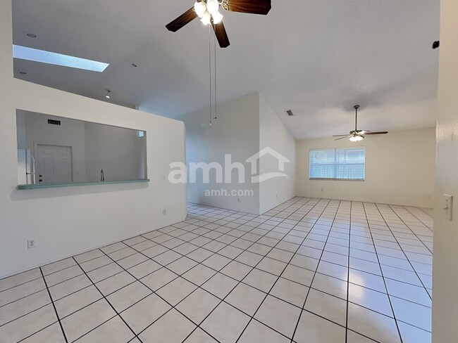 Foto del edificio - 957 Islander Ave