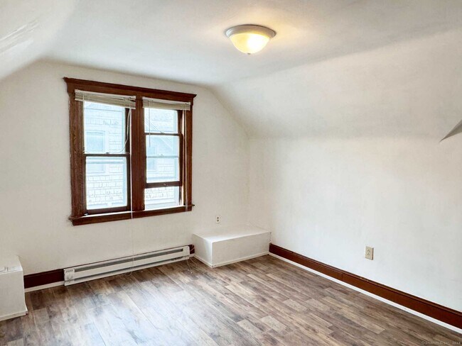 Building Photo - 58 E Pearl St