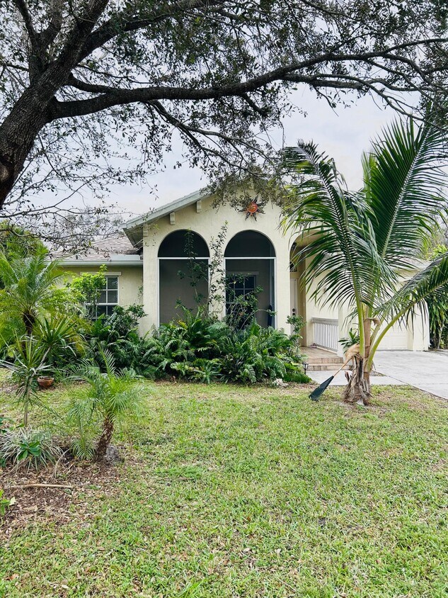 Primary Photo - 4532 SE Murray Cove Cir