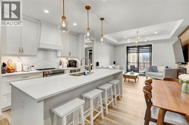 Photo du bâtiment - 1855 Wyoming Ave