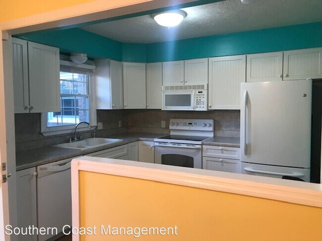 Building Photo - 2 br, 2.5 bath House - 308 71st Avenue Nor...