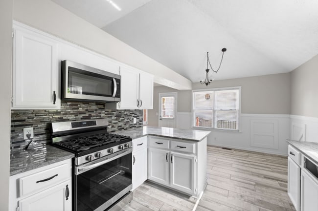 Building Photo - 3600 Burwick Pl