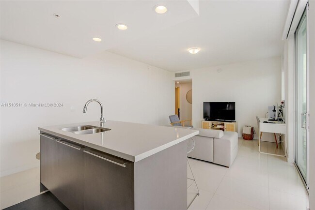 Building Photo - 7875 NW 107th Ave