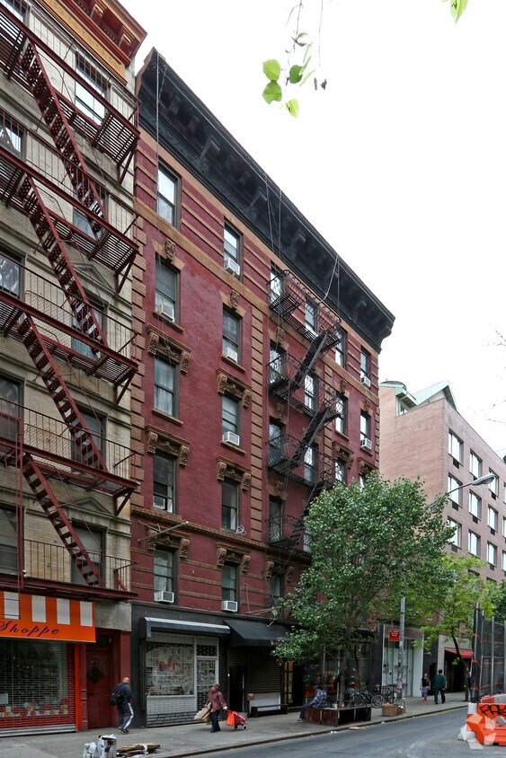 Primary Photo - 219 Mulberry St