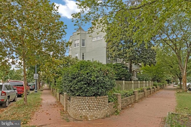 Building Photo - 265 Kentucky Ave SE