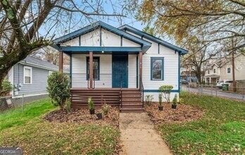 Building Photo - 819 Humphries St SW