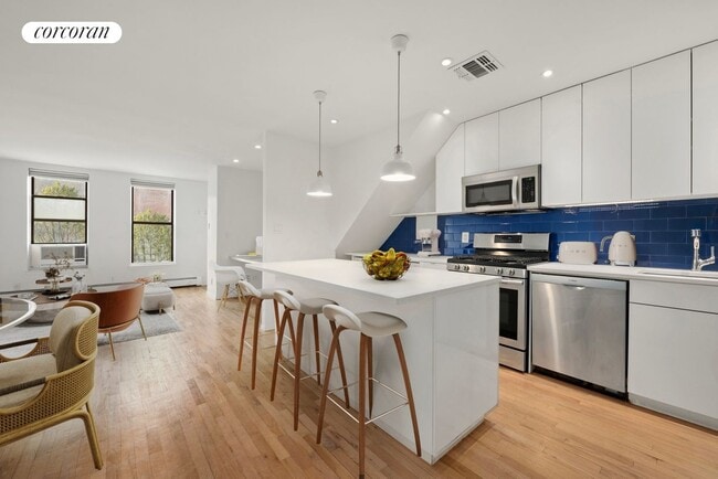 Building Photo - 49 Carroll St