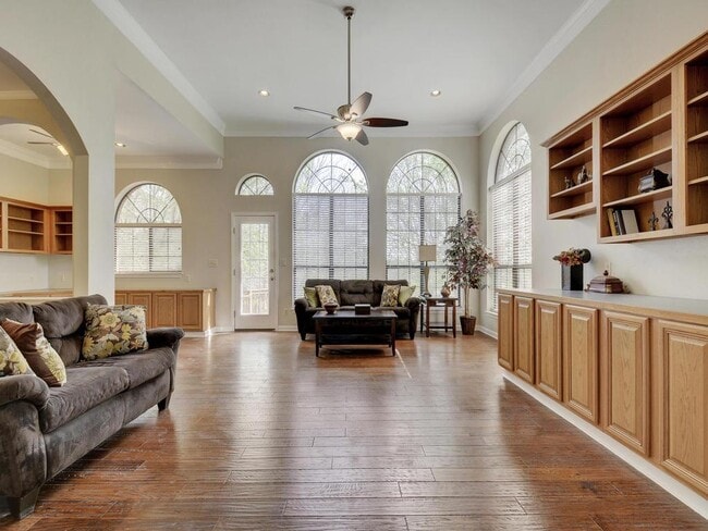 Building Photo - 7500 Canna Cove