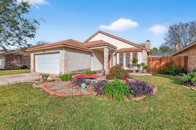 Foto del edificio - 8122 Sandy Glen Ln