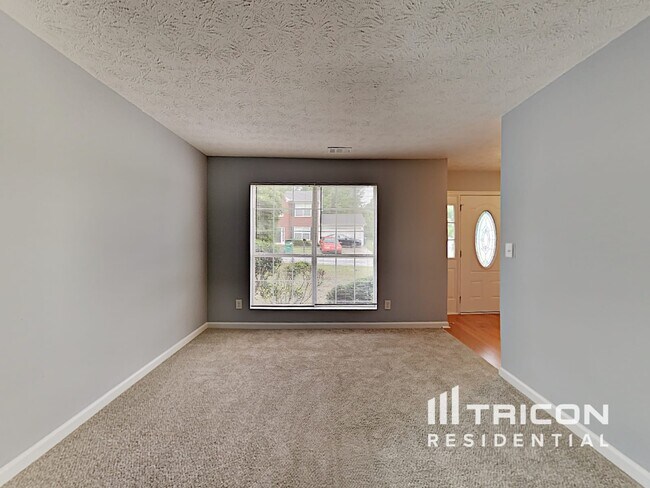 Building Photo - 2996 Aberdeen Way