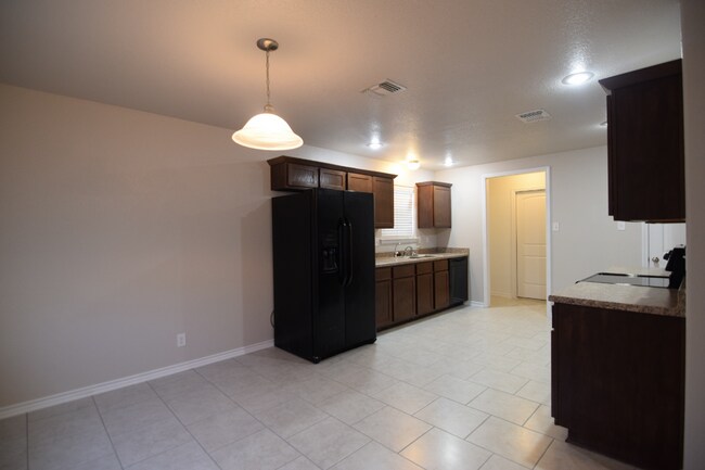 Building Photo - 2609 Alamocitos Creek Dr