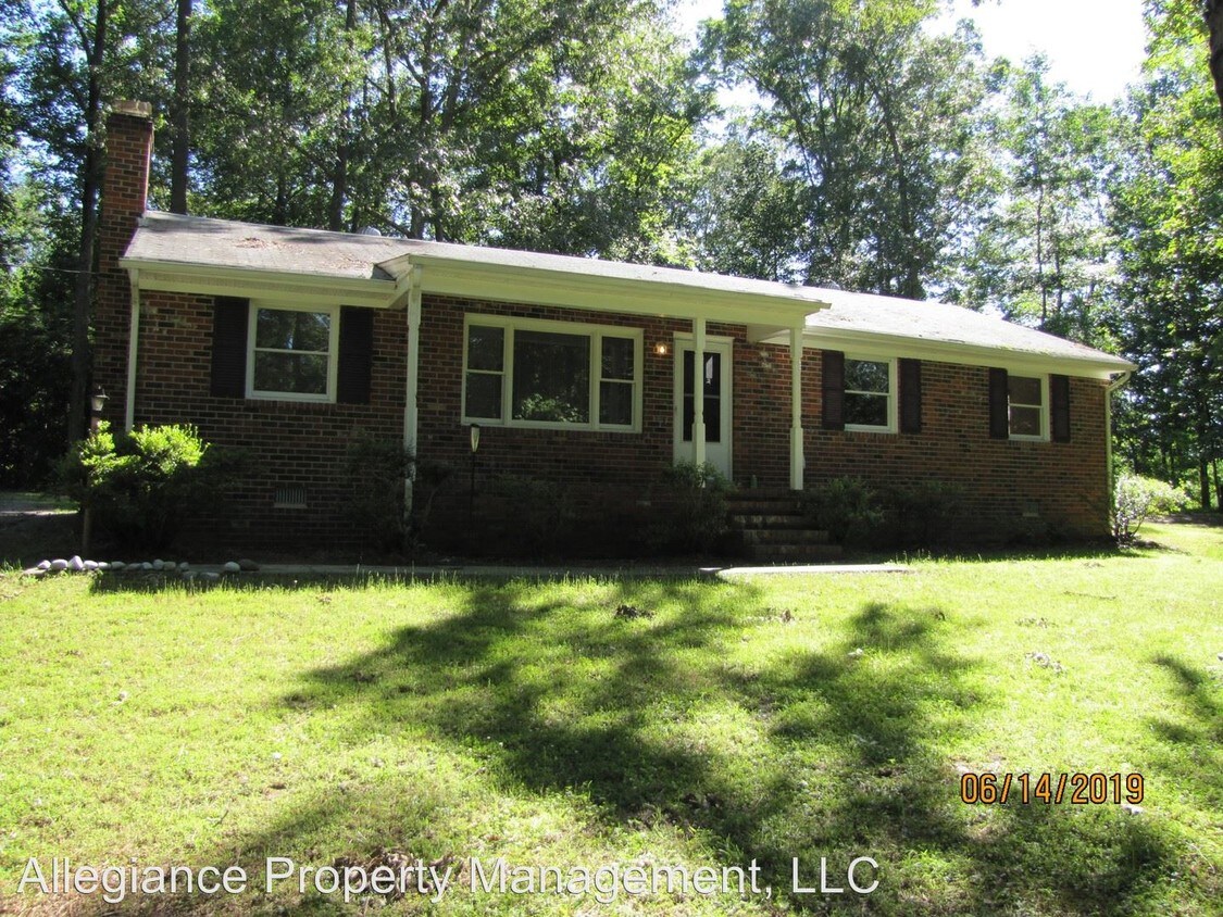 Primary Photo - 3 br, 1.5 bath House - 6720 Old Roxbury Rd
