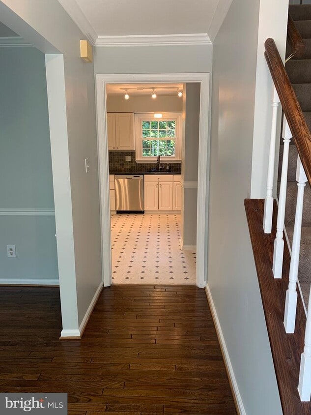 2111 Silentree Dr, Vienna, VA 22182 House for Rent in Vienna, VA